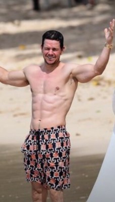 Mark Wahlberg Nude and Sexy