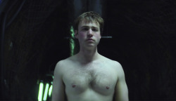 hairycelebs:  Emory Cohen