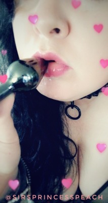 monchichitamberine:  Mouth Monday 💋 Thanks for the fun theme day @monchichitamberine 😍💕 💜 SirsPrincessPeachhttp://sirsprincesspeach.tumblr.com  💋💋💋Thank you for submitting to Mouth Monday! 💋💋💋