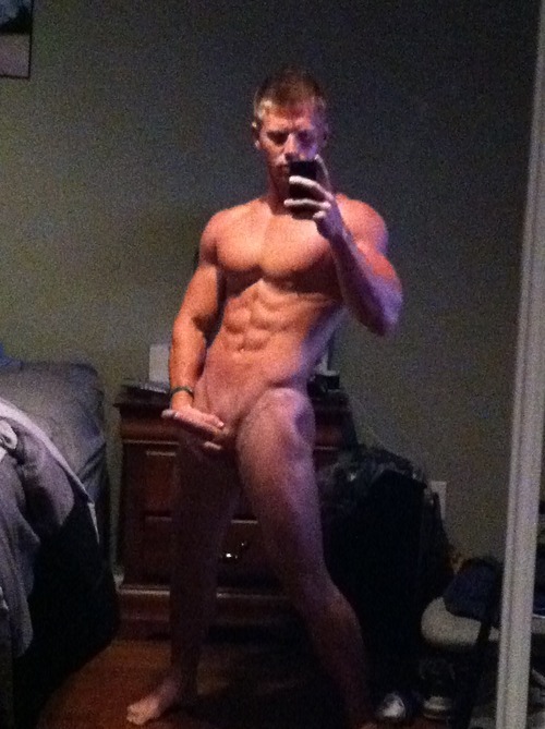 instaguys:  Guys with iPhones Source: gwip.me adult photos