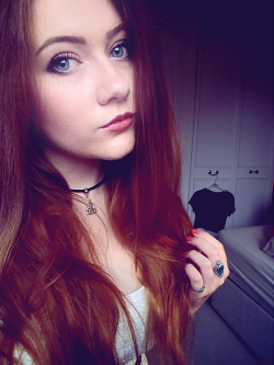 alicee-marinaa:  Better as a photo set? Or