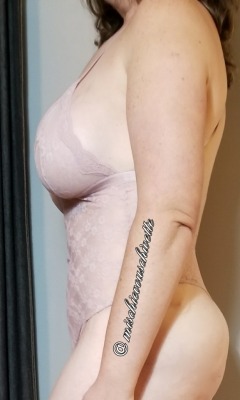 sassysexymilf:  Happy Lingerie Monday to