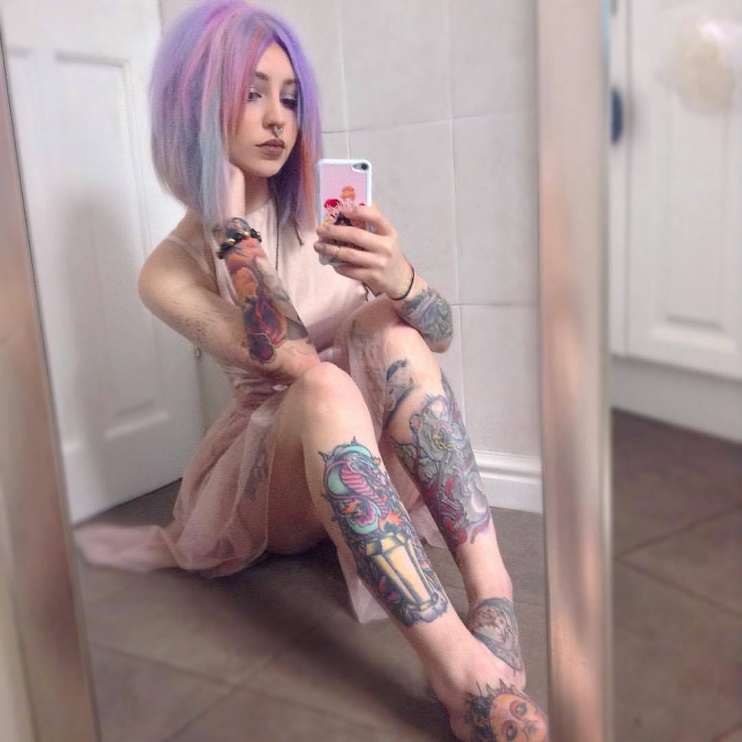 satanswasteland:  Changed my Instagram name to match my hair and soul 🌸🌺🌈🍭💓🍭🔮🍥