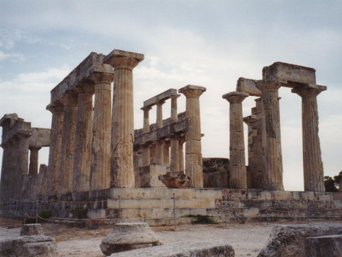 classical-beauty-of-the-past:Temple of Aphaea, Aegina