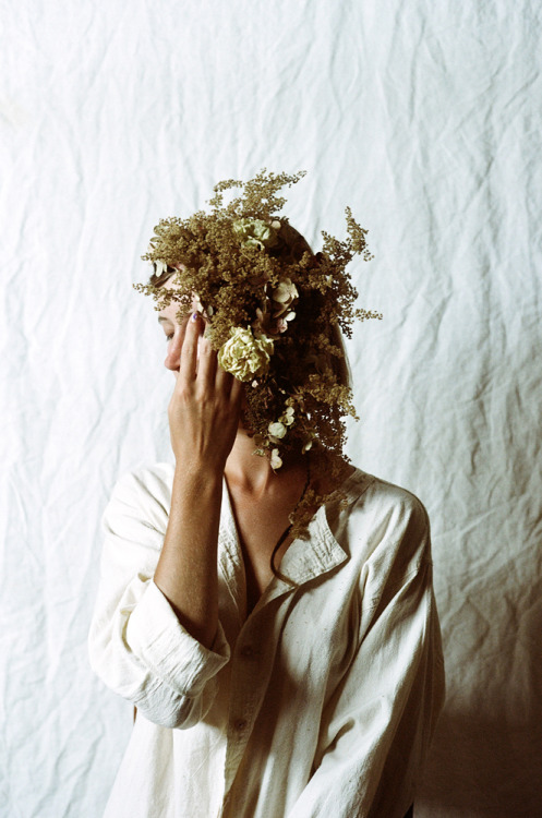 mallowtree:  digbicks:  Photographer Parker Fitzgerald (on Tumblr) and floral designer Riley Messina in the artistic collaboration: Overgrowth.  Inspired by a pursuit of beauty, Riley combines classically thoughtful botanical designs with Parker’s