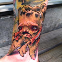 thievinggenius:  Tattoo done by Scotty Munster.