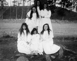 seventh-victim:    Haunted Girls. Extraordinary original victorian photograph.   taken around 1880/90 in Scotland.     