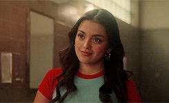 Brown Eyes Carefully Watch As Sidney Glances Around Her Room , Little Knot In Her Stomach Twisting Tighter