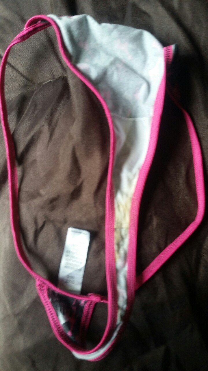 mikesmousers:  Happy thong thursday lost the thong :)