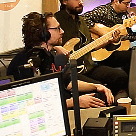 thehumming6ird:Tom Hiddleston showing his appreciation of Jax Jones/Years & Years (and practisin