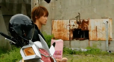 hikounin-wota:  Donuts: the best pre-battle snack 