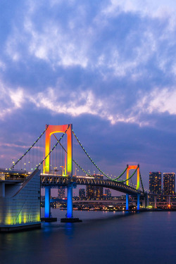 visualechoess:  LR - © naomi aoki | ᶹᶥᶳᶸᵃᶩᶳ 