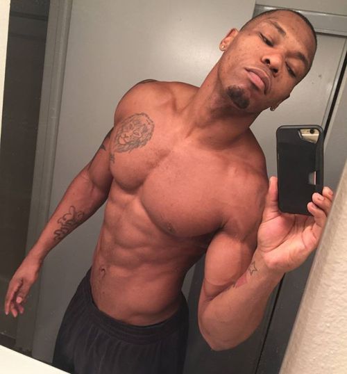 dominicanblackboy:  Sexy hot fat muscle ass Will Stone from the show Dating Naked showing off a lil bulge peeping thru that towel!😍😍😍😍