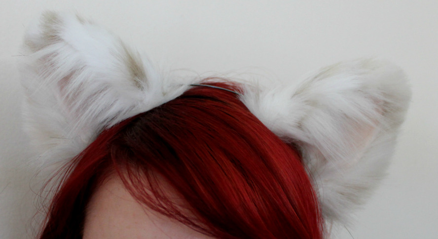 kittensplaypenshop:  Some round cat ears in Snow Leopard fur :3