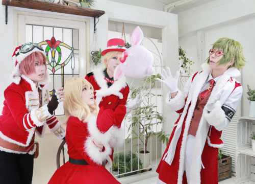 🎄Christmas Party🎄
[ i7 ] 一織：ジゼル、大和：山田涼子、三月：緋鵺、環：Luna、壮五：三ツ矢、ナギ：えいと、陸：ちぇる
[ TRIGGER ] 楽：景、天：明治誉、龍之介：Sen
紡：ヒナゲシ、撮影：しゃもP & にいめちゃま