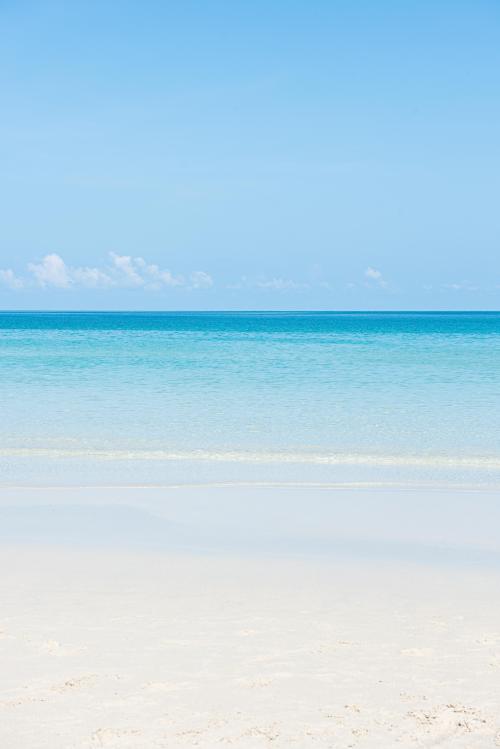 oneshotolive:  Nicest beach I’ve ever been to! Haad Rin, Thailand (3964x5938) [OC] 📷: bminieri 