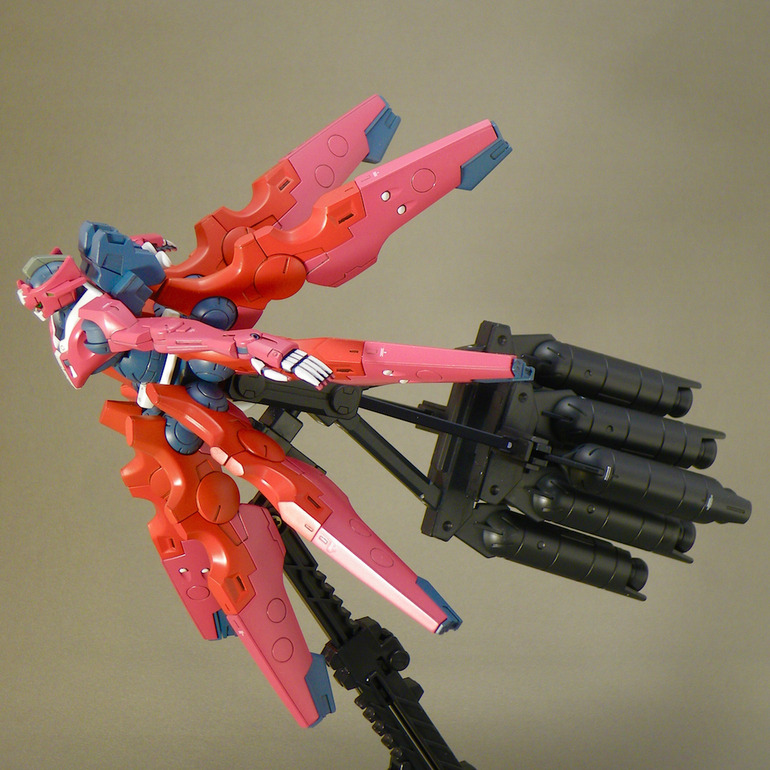 aniplamo:  1/144 HG OCT MACK - Mack Knife Kitbashby  su-su  - (twitter)