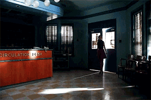 burningtheheartouttayou:Rumbelle// The times Rumpel gave her a library.