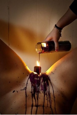 torturetarts-pussyblog:  One of my deepest fantasies: having my pussy so full of wax that you could insert a wick into my cunt and light it for romantic mood lighting. 