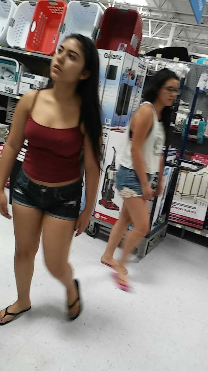 candidmaine:  Love when theres not much to do but walk around and bump into something