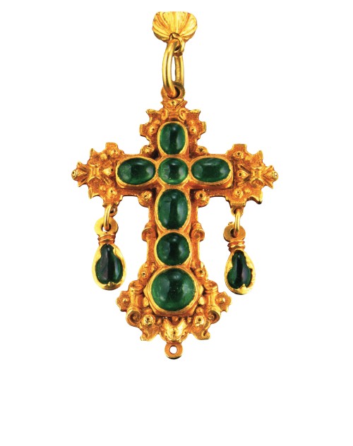 Emerald-set gold rosary. 17th century, Colombia Goldsmithing in Colombia is believed to date from ab