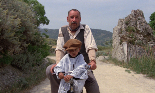 Cinema Paradiso  [ 1988 ] Dir:  Giuseppe TornatoreDoP:  Blasco Giurato