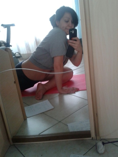 paranoiagirrrl:  Thats what i usually do instead of goin around murdering people (Y) 