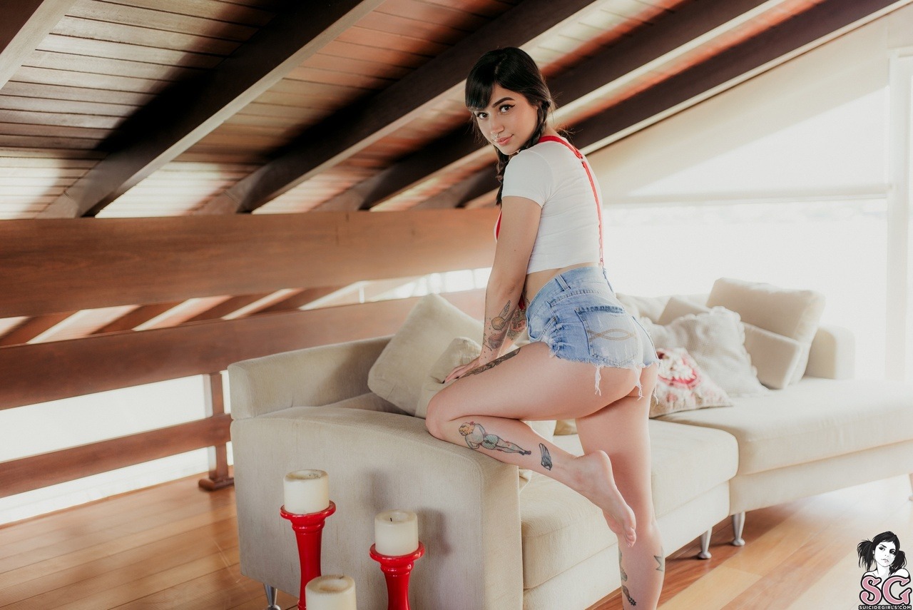 indestructiblevlad:  DAWUD SUICIDE - SWEET HOME 