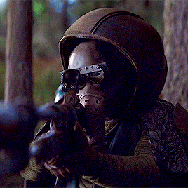 carasynthias:  Cara Dune + guns
