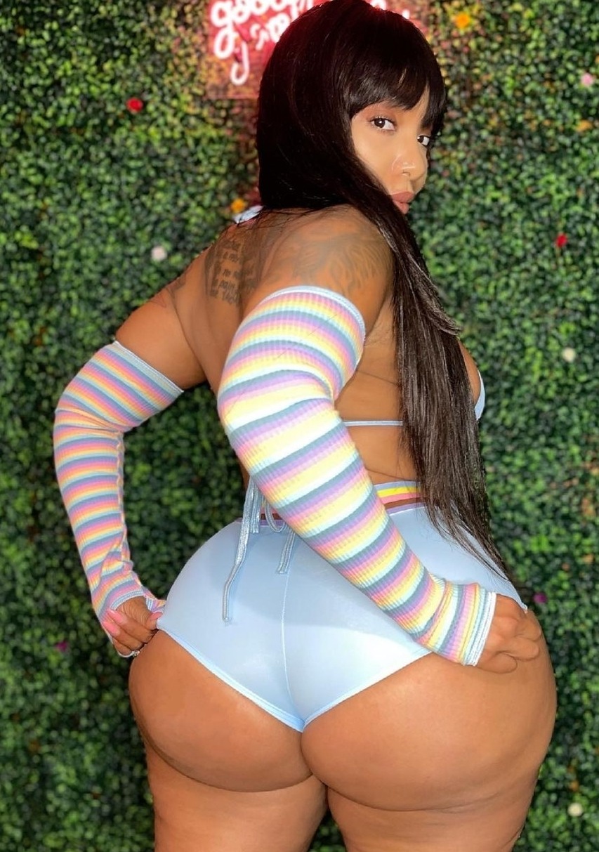 Porn photo thicksexyasswomen2019:vanity-quintessential:WHOA