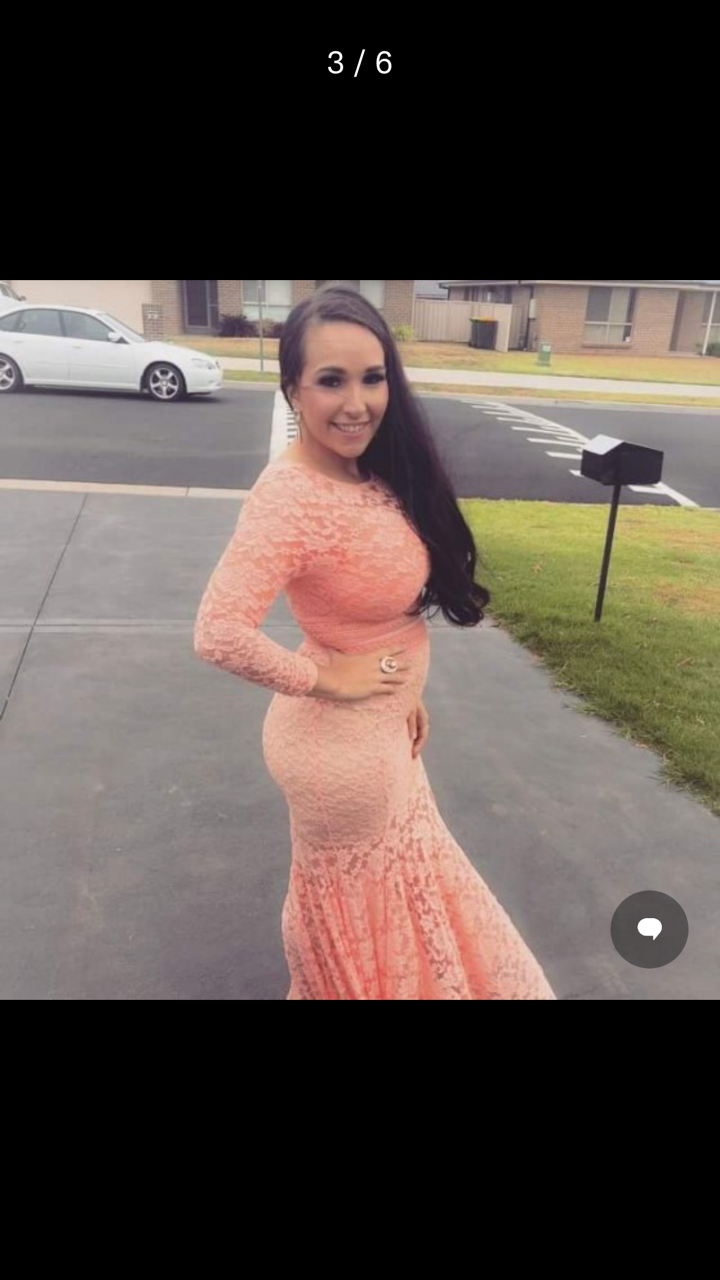 bbc4mexicanmom:  Anybody know who is this sexy lady ?