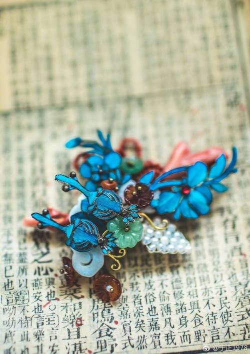 guzhuangheaven:Prop hair ornaments in Yu Zheng’s new drama Yan Xi’s Conquest (2018) to star Qin Lan,