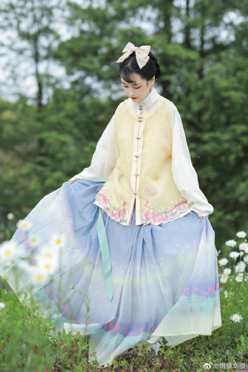 hanfugallery:chinese hanfu by 明镜华服