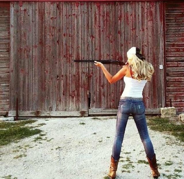 country girl with gun Girls shoot guns too. – @acountrygirlblog on Tumblr