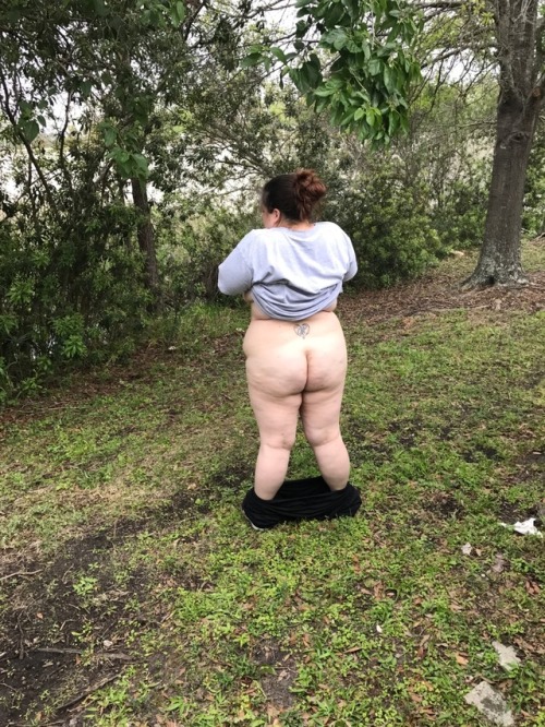 jewcydarla: Public nudity