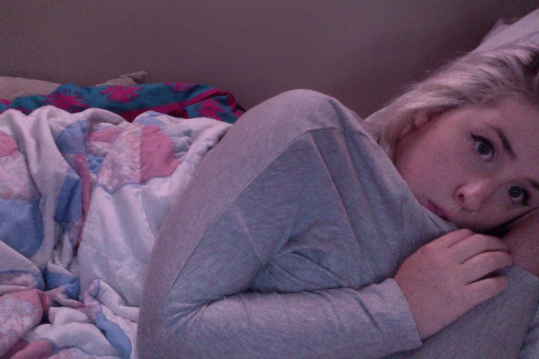 littlelovelyslut:  these are the days I just want to spend all day in bed with someone 