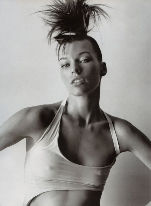 Milla Jovovich by Mario Testino for Vogue porn pictures