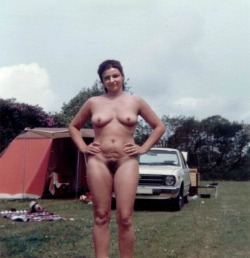 vintagenamelessamateurs:  nude-public:  http://nude-public.tumblr.com