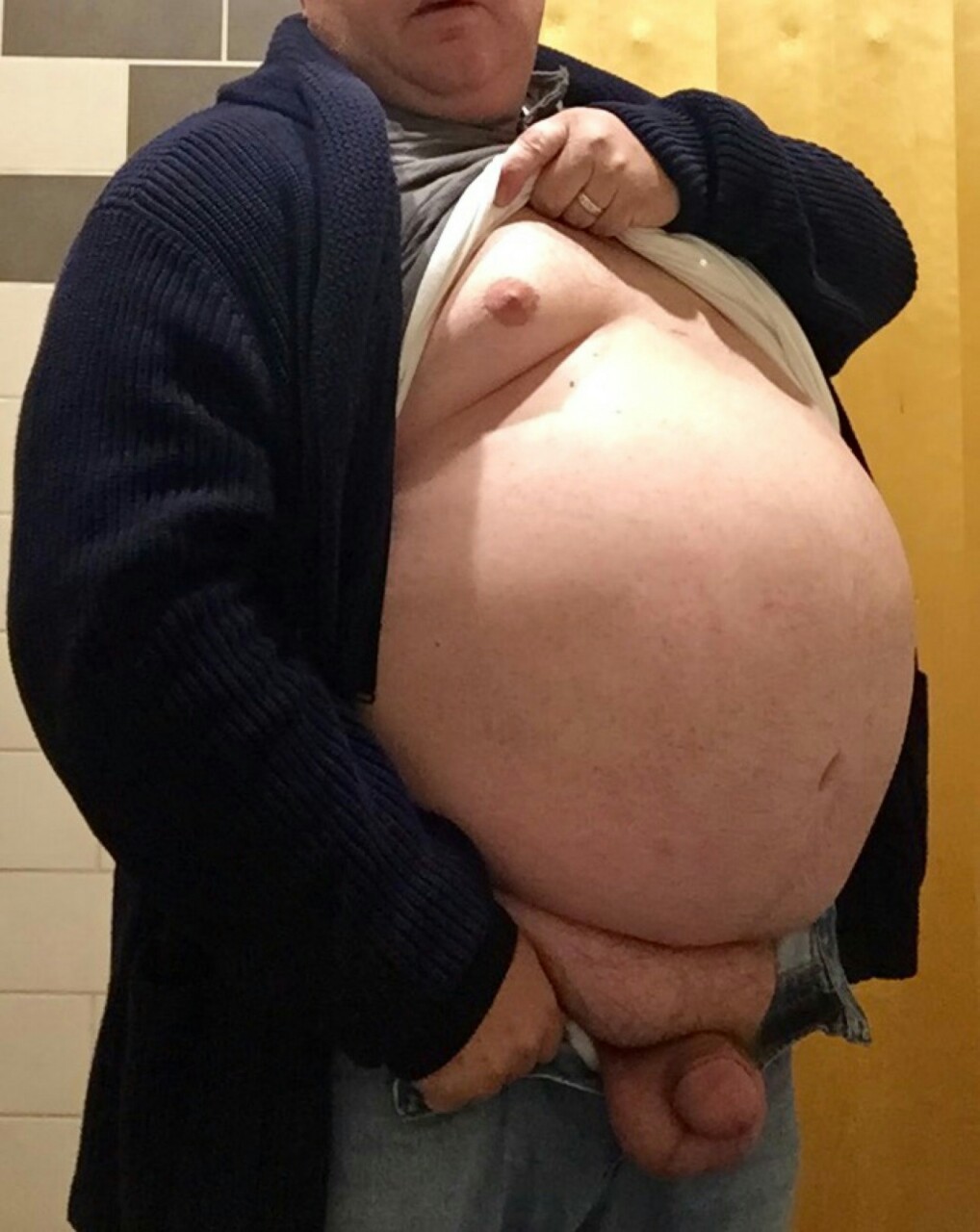 ploofdren:  OMG fucking hell. So sexyyyy 
