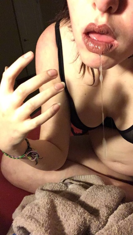 wax-princess:@dumb-andturnedon for your request of gagging on my fingers and getting a little messy 