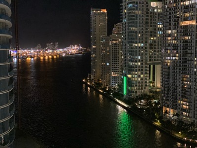 I DEFINITELY could get use to this MIAMI life style. 