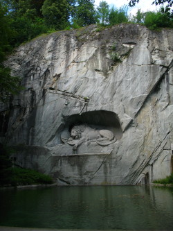 art-and-fury:  Lion Monument (or Lion of Lucerne) - Bertel Thorvaldsen’s design and hewn by Lukas Ahorn in 1820-21, Lucerne, Switzerland  “To the loyalty and bravery of the Swiss”  
