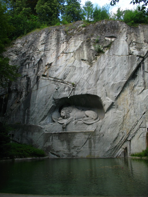 art-and-fury:  Lion Monument (or Lion of adult photos