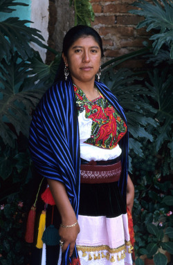 fruit-of-flesh-and-blood:  Purepecha Woman Mexico by Ilhuicamina on Flickr. 