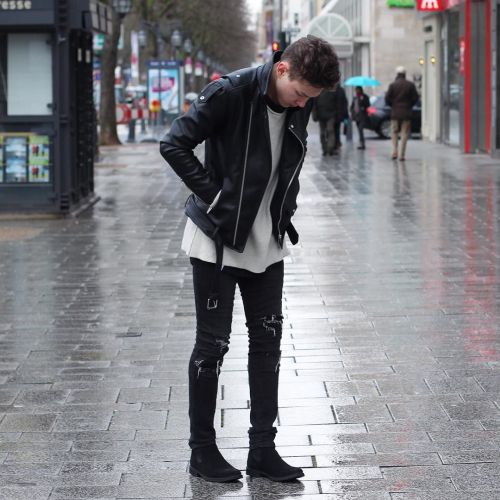 poangielsku:  “| Fuck your Hashtags |  @menfashionairy” by @timasatt on Instagram http://ift.tt/1TEFscV 