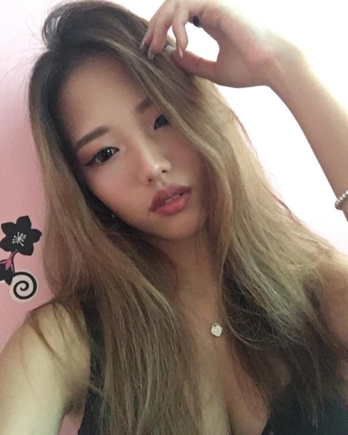 sgphotosharing: sggirlsforeveryone: So fuckable  Singapore Local Social Escort Islandewide @ ht