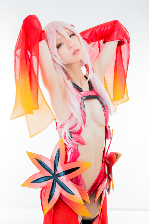 scandalousgaijin: Inori Yuzuriha