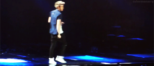 colormenarry-deactivated2015082:  niall doing ‘the catwalk’ + 