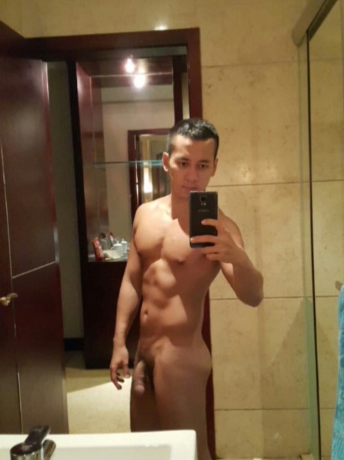 tonysaigon: mansexy69: C Trai đẹp