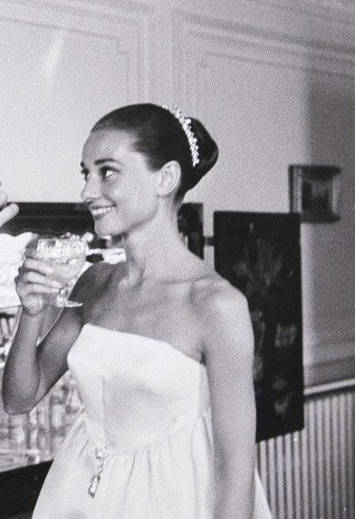flixls:Audrey Hepburn before the premiere of The Nun’s Story, 1959.